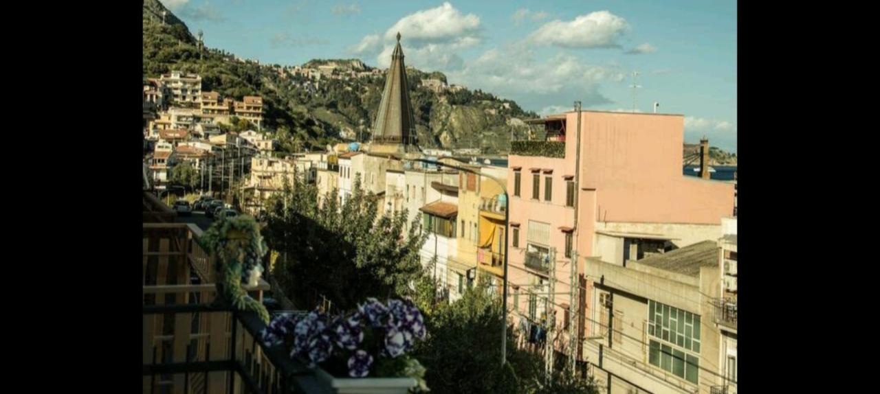 Sabrina'S House Daire Giardini Naxos Dış mekan fotoğraf